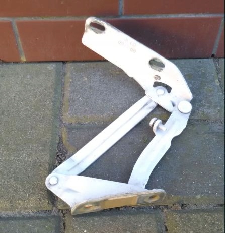 фото №1, Mercedes sprinter петля капот правый 9067500121