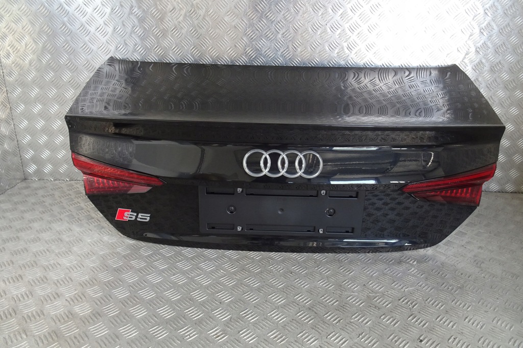 фото №1, Audi a5 s5 8w coupe - кришка багажника задня комплектна