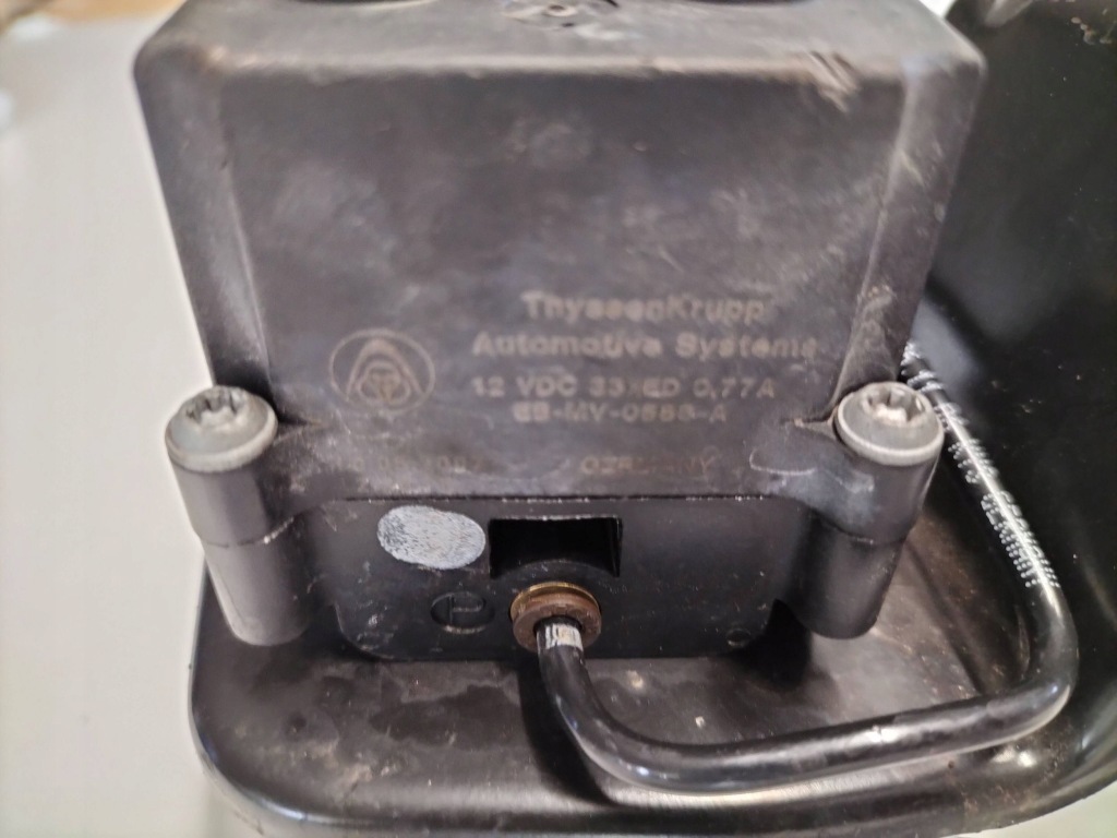 Компресор насос підвіска bmw x6 e71 6775479 оригінал Недорого