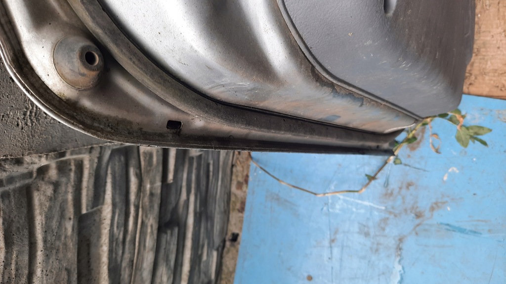 фото №15, Двері лівий задня kia carens 03r kombi