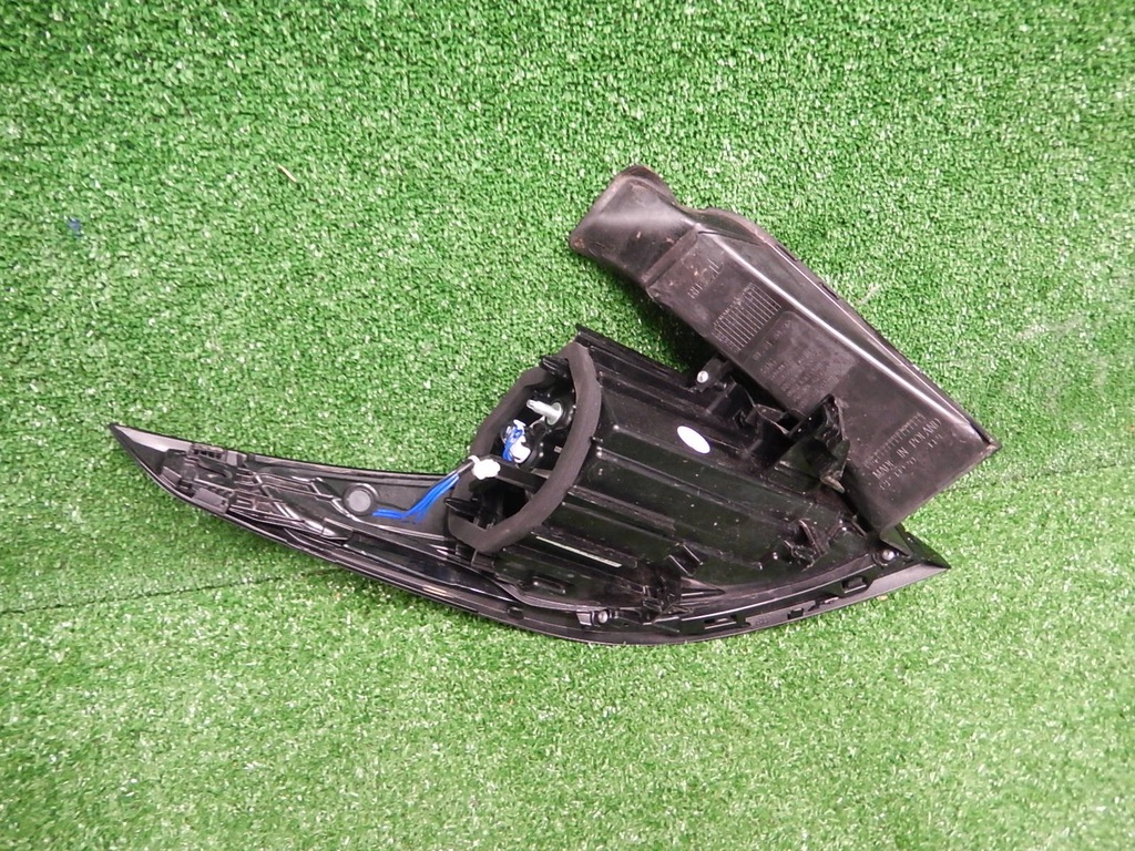 фото №2, Лампа правий задня citroen ds3 crossback