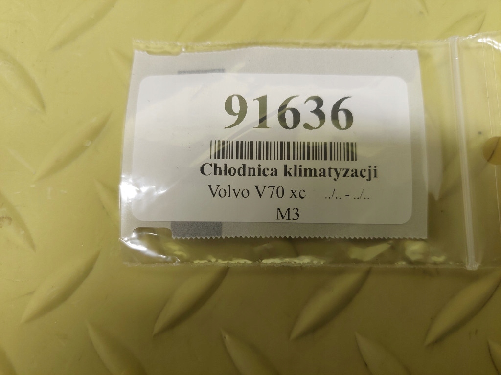 фото №11, Volvo xc70 ii 2.5 радиатор кондиционера 31101052