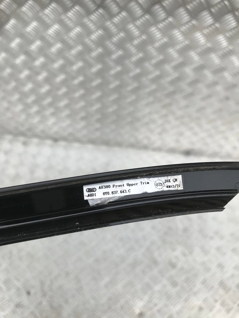 фото №1, Молдинг двері перед ліва audi a3 8y 20- 8y0837643c