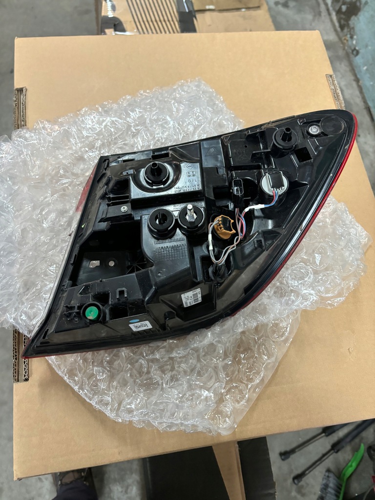 фото №4, Лампа задняя задняя левая led renault captur ii 265558746r