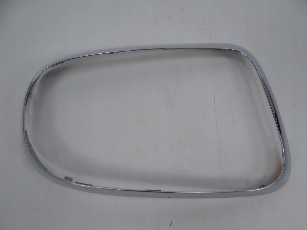 фото №1, Mini f60 countryman рамка хром права лампа задня