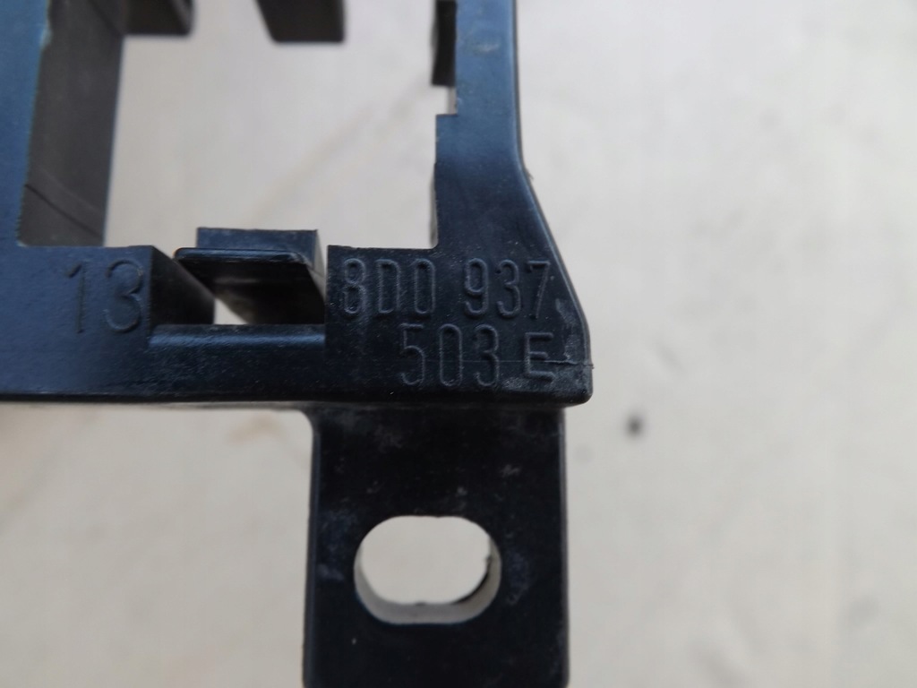 фото №7, Audi a6 c5 коробка запобіжників реле корпус 8d1937545 8d0937503e