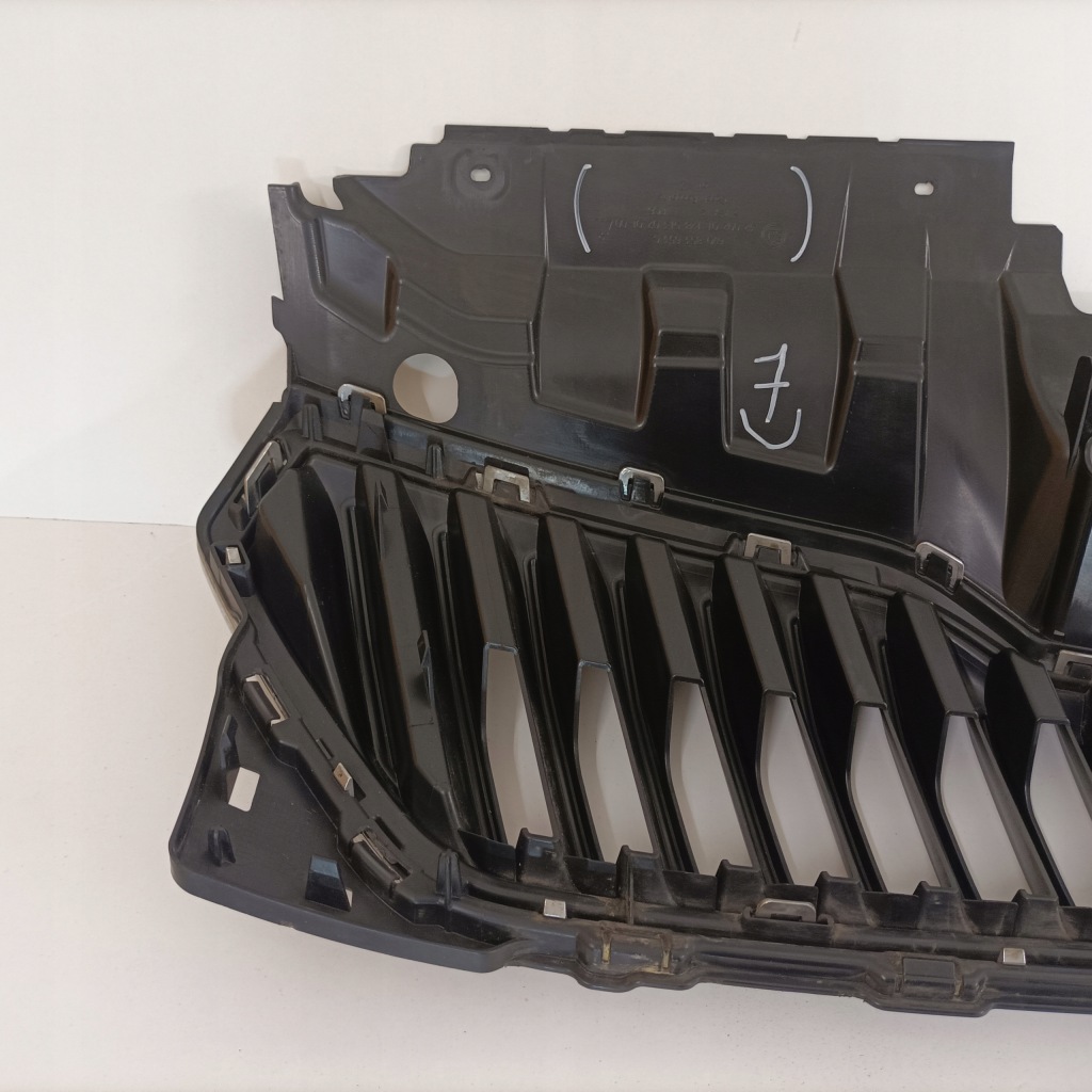 фото №10, Skoda fabia iii lif решітка радіатора решітка радіатора бампера перед 6v0853653c