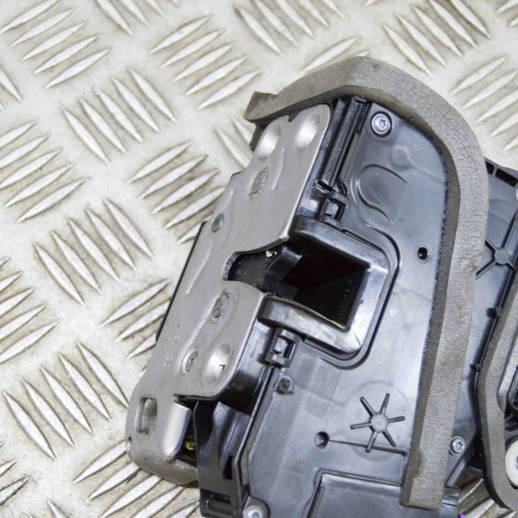 фото №5, Замок левых передних дверь opel insignia b grand sport z18