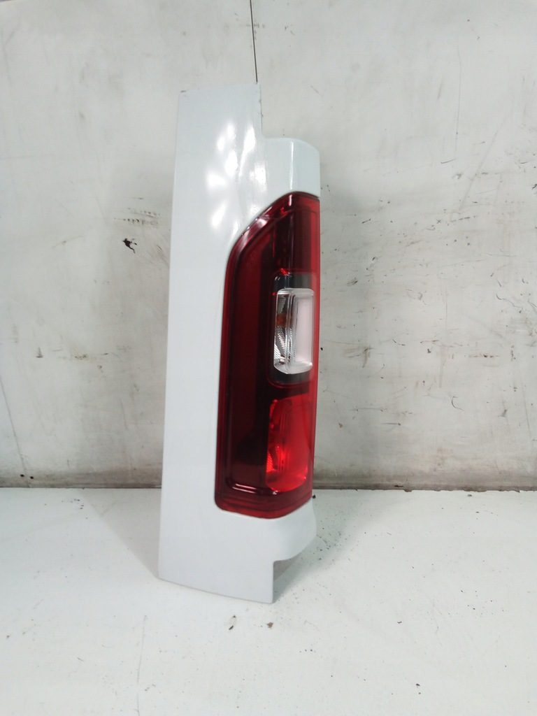 фото №1, L555 лампа левый задняя renault trafic iii