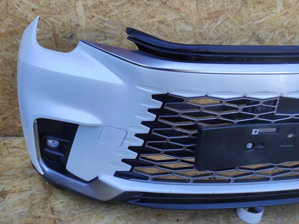 Бампер передний lexus lbx 6pdc 2ym Недорого