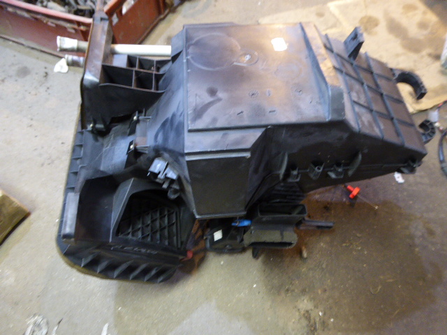 фото №7, A klasa w168 97-01 корпус отопителя воды механическая коробка передач 1.4 8v 166940