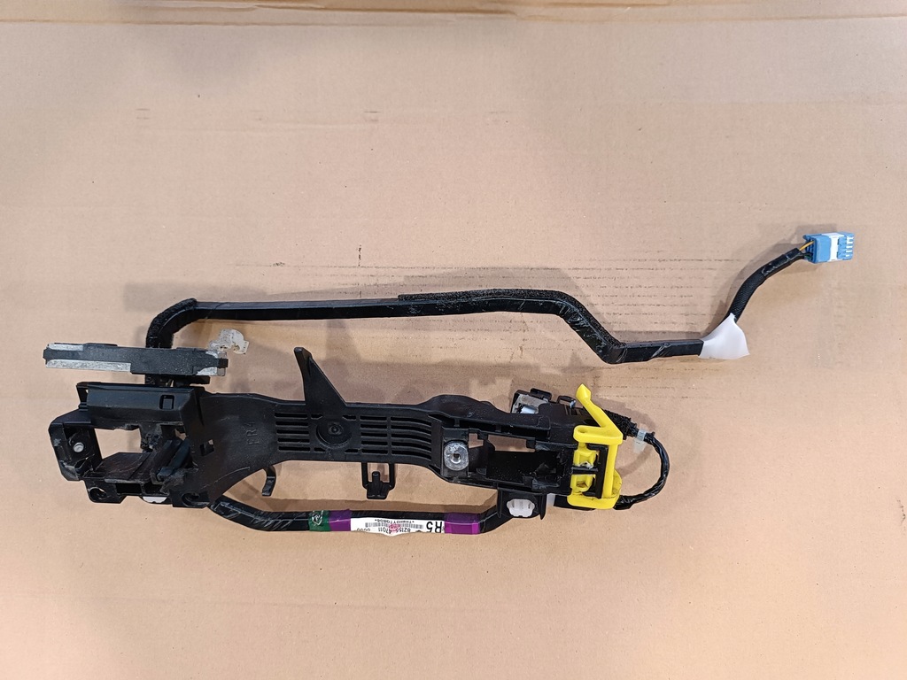 фото №5, Prius plus + v ручка права перед комплектна