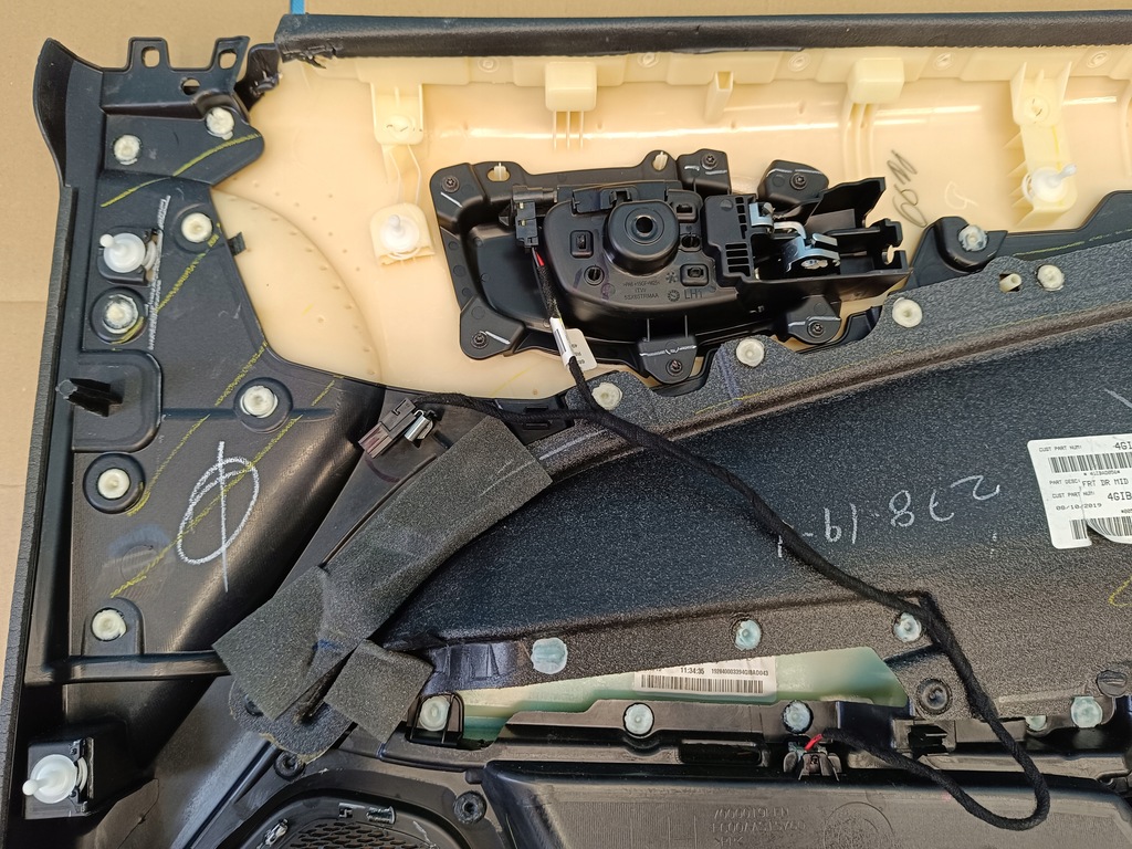 фото №9, Jeep compass 2 ii 2.4 pb 182km 4x4 2020 r обшивка оббивка двері лівий перед