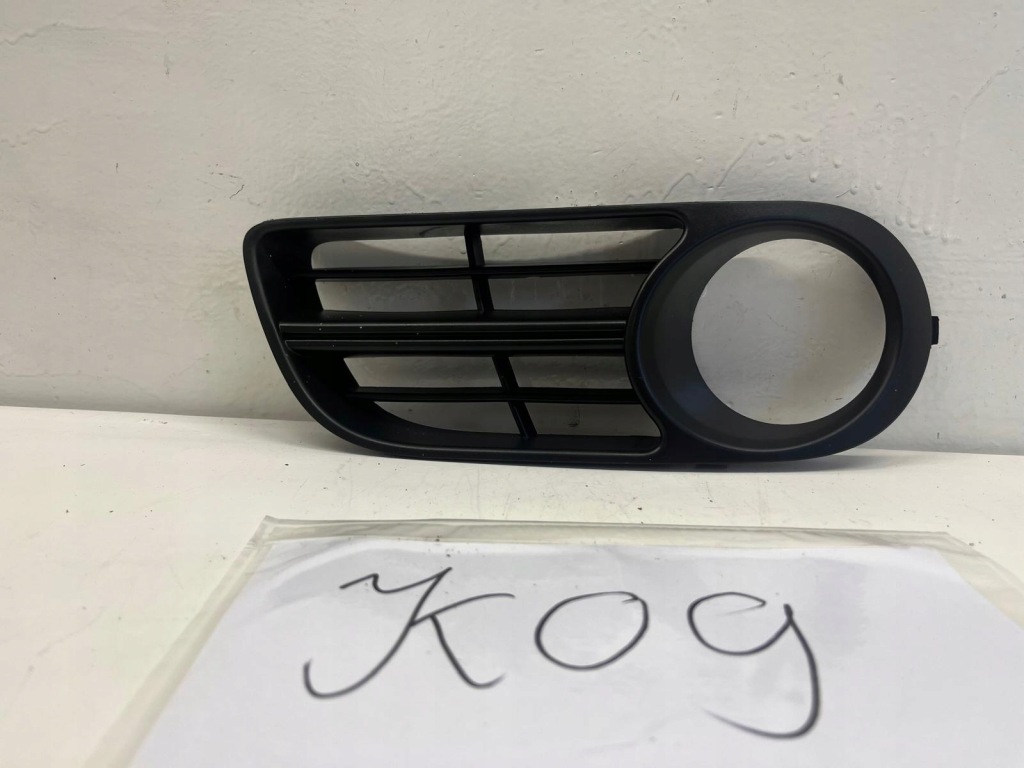 Skoda fabia mk1 6y0853666f решётка бампера правый  перед Недорого