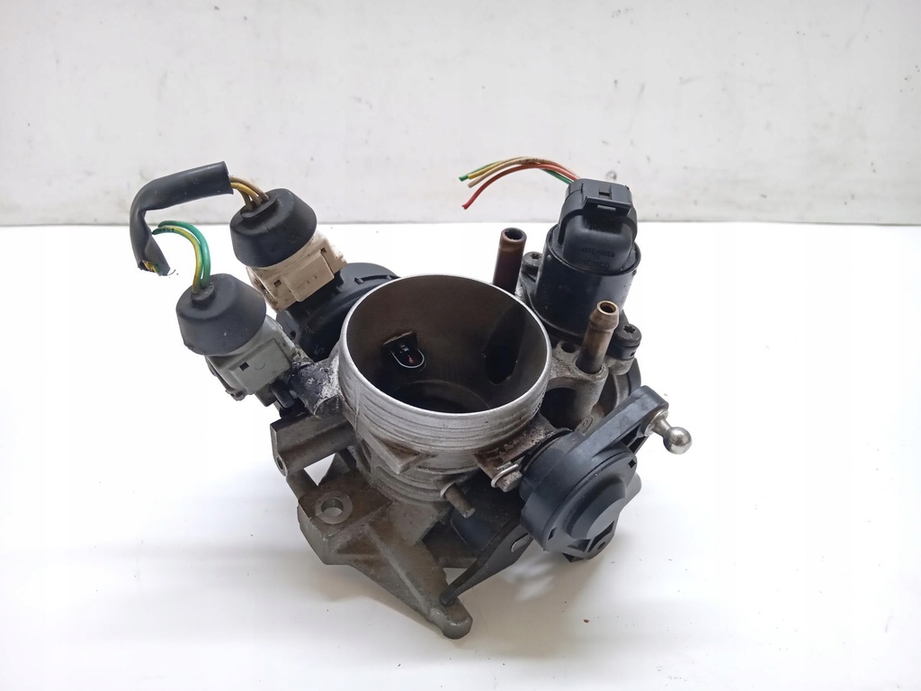 фото №1, Дроссельная заслонка peugeot 306 1.8 16v