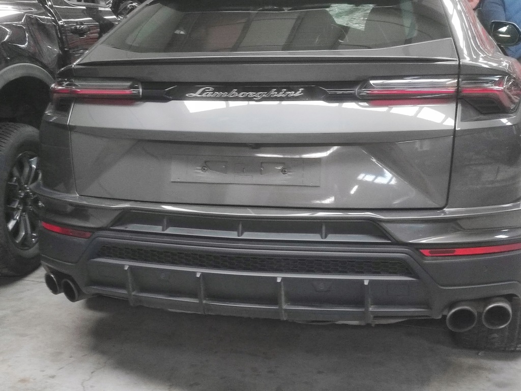фото №3, Lamborghini urus четверть левая задняя