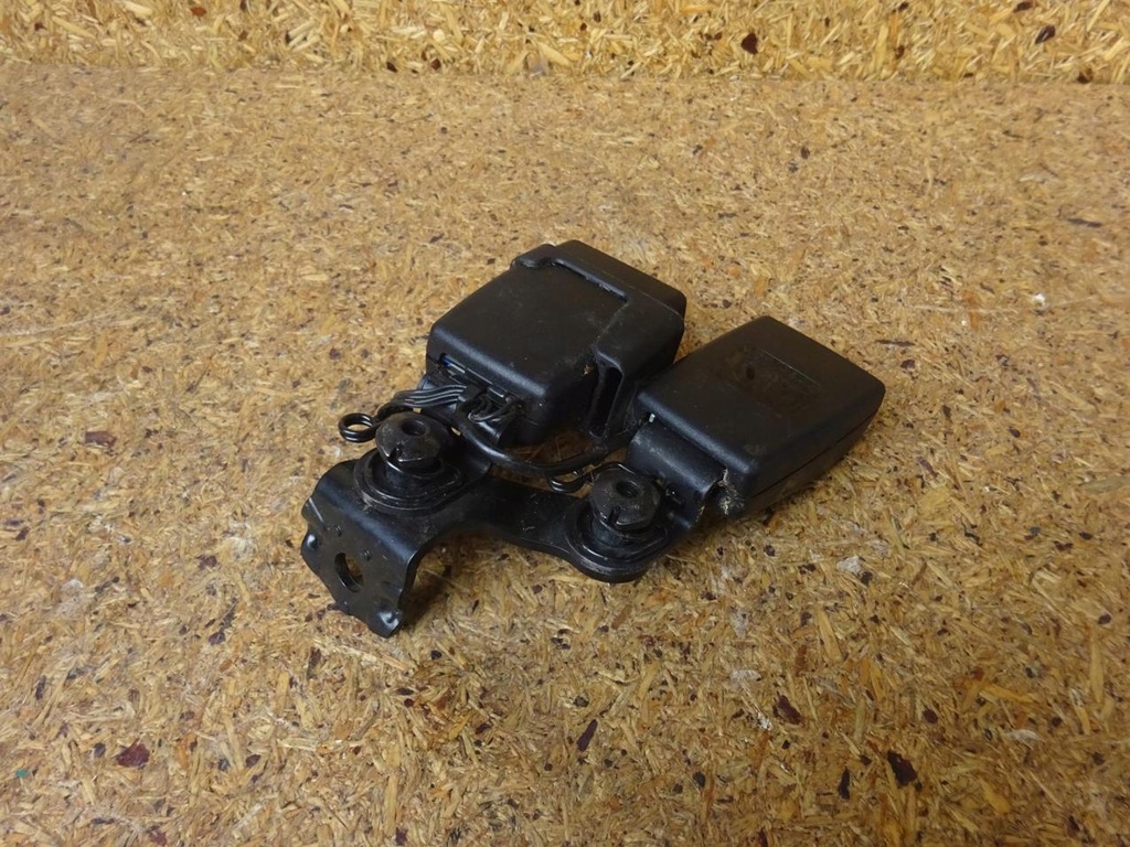 фото №11, Audi q3 8u кліпса ременів задня задніх задня 4g0857739a