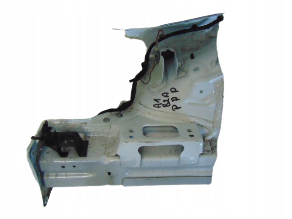 фото №1, Лонжерон права audi a1 82a