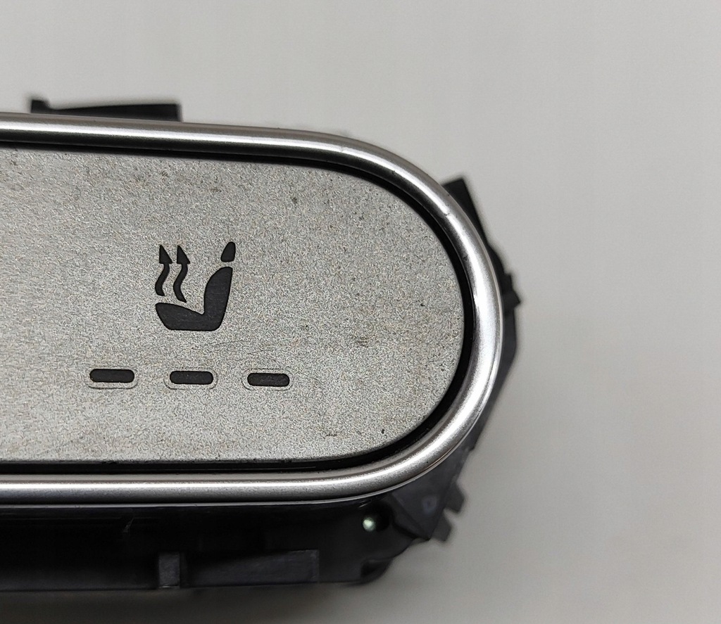 фото №8, Mercedes-benz gle w167 2020 переключатели подогрев сидений