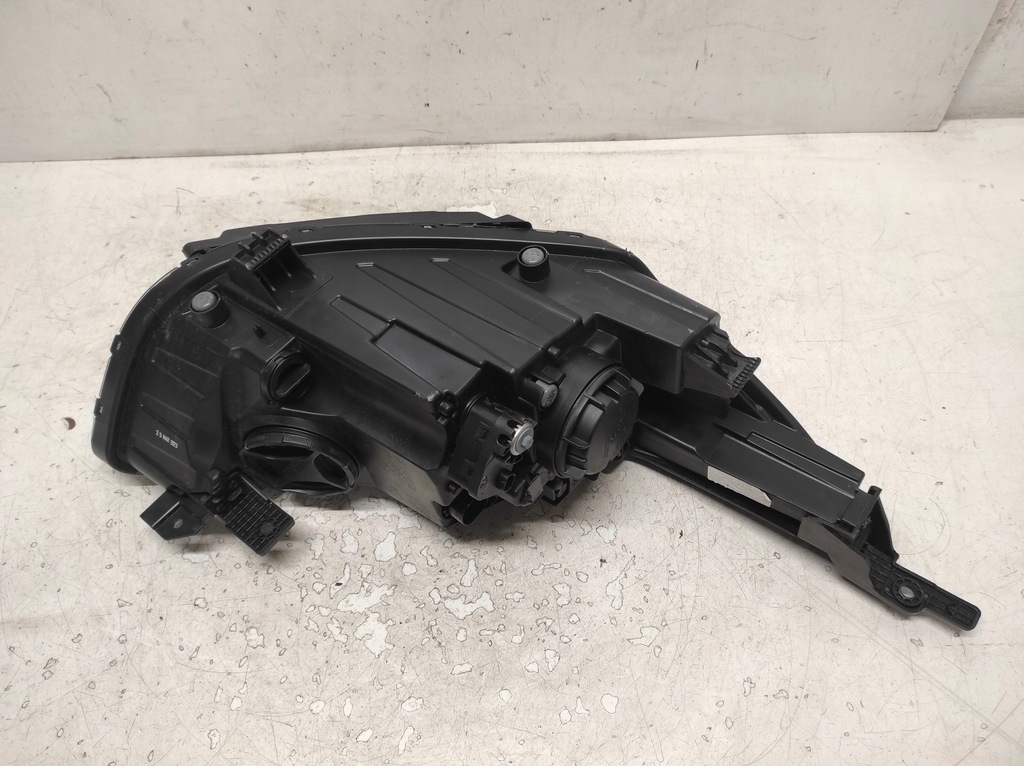 фото №8, Kia stonic 17- лампа левая перед 92101-h8