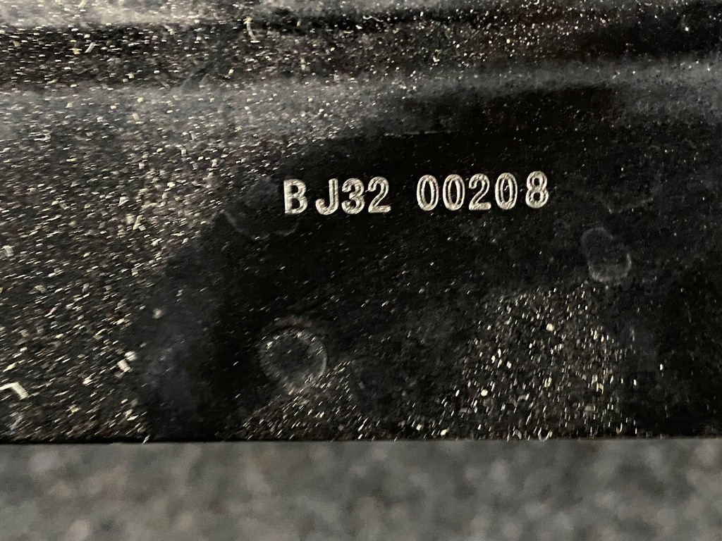 фото №9, Range rover evoque pas передний усилитель