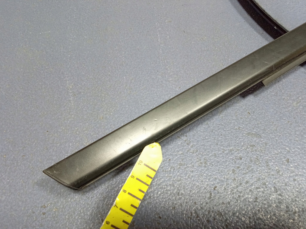 фото №7, Nissan x-trail iv t33 молдинг прокладка стекло дверь левый задняя