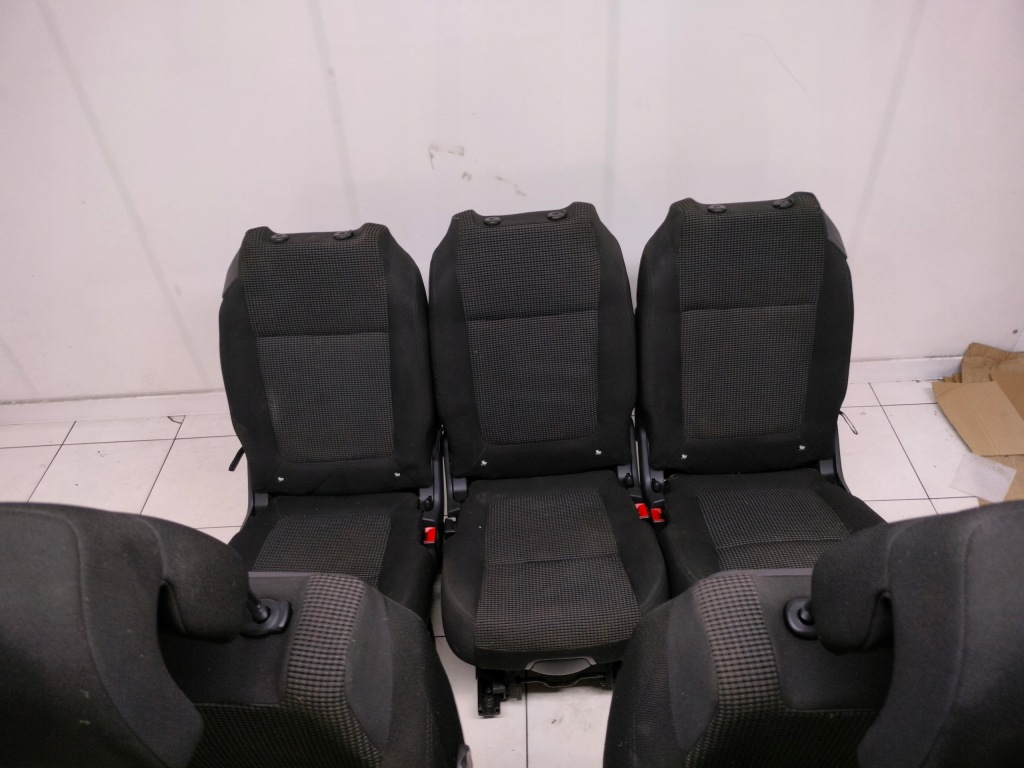 фото №1, Peugeot 5008 i 2009r- сиденье середина задняя средний задний