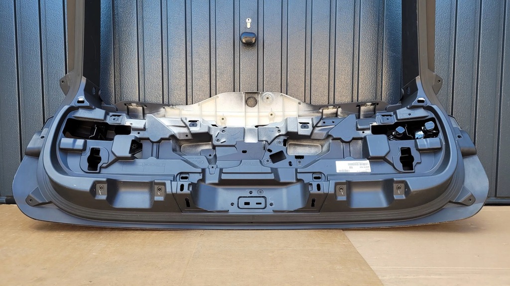 фото №10, Volvo v90 ii 16- крышка багажника задняя задняя