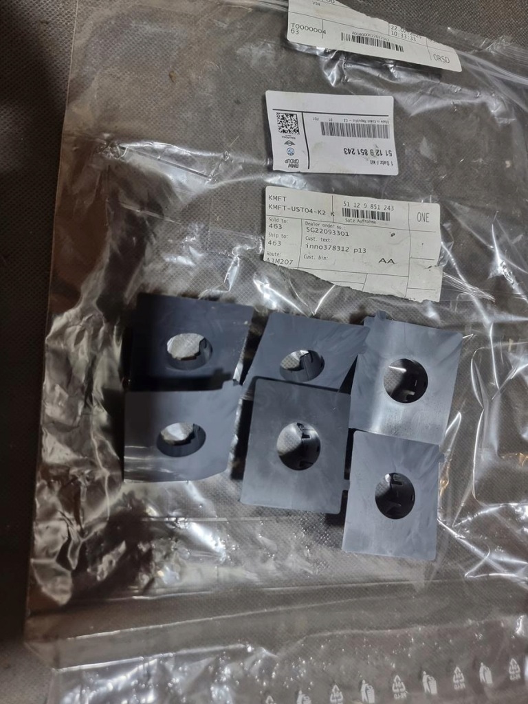 фото №1, 9851243 крепления датчика pdc bmw 1 f40 kpl