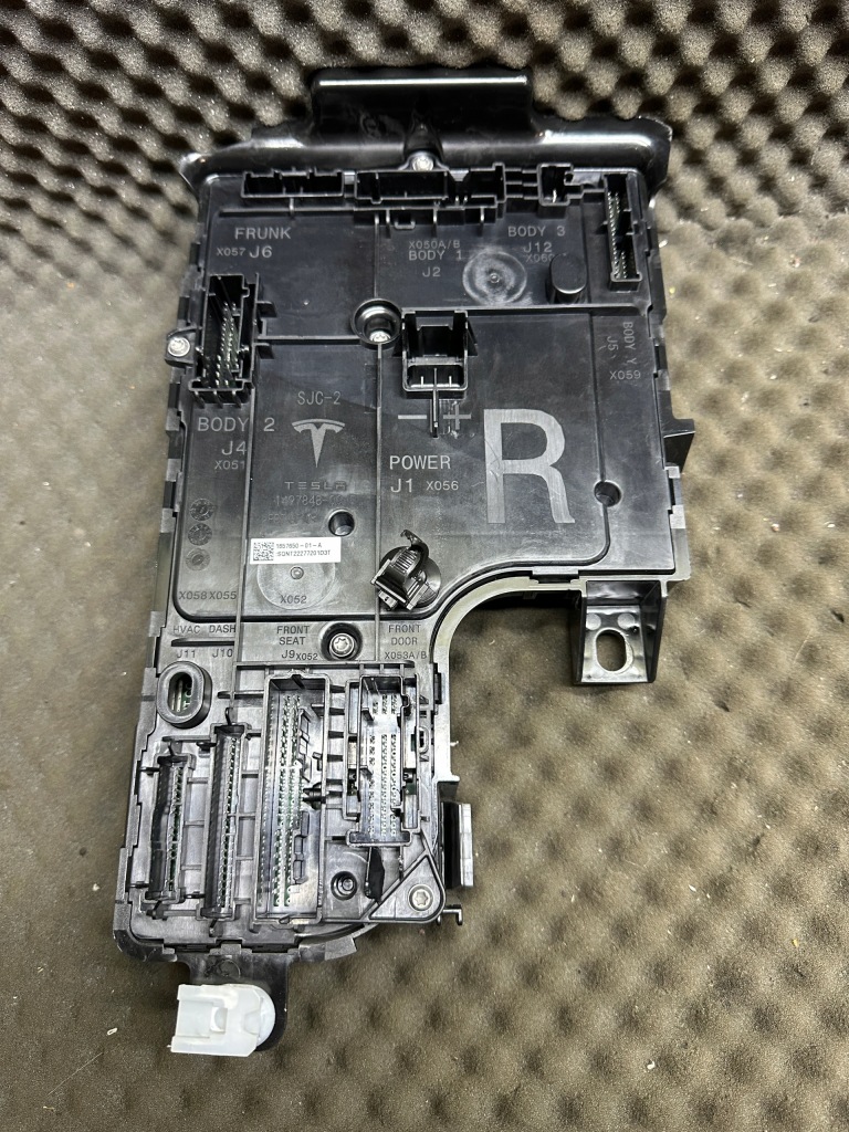 фото №1, 1497848-00-e модуль блок управления система комфорта tesla model 3