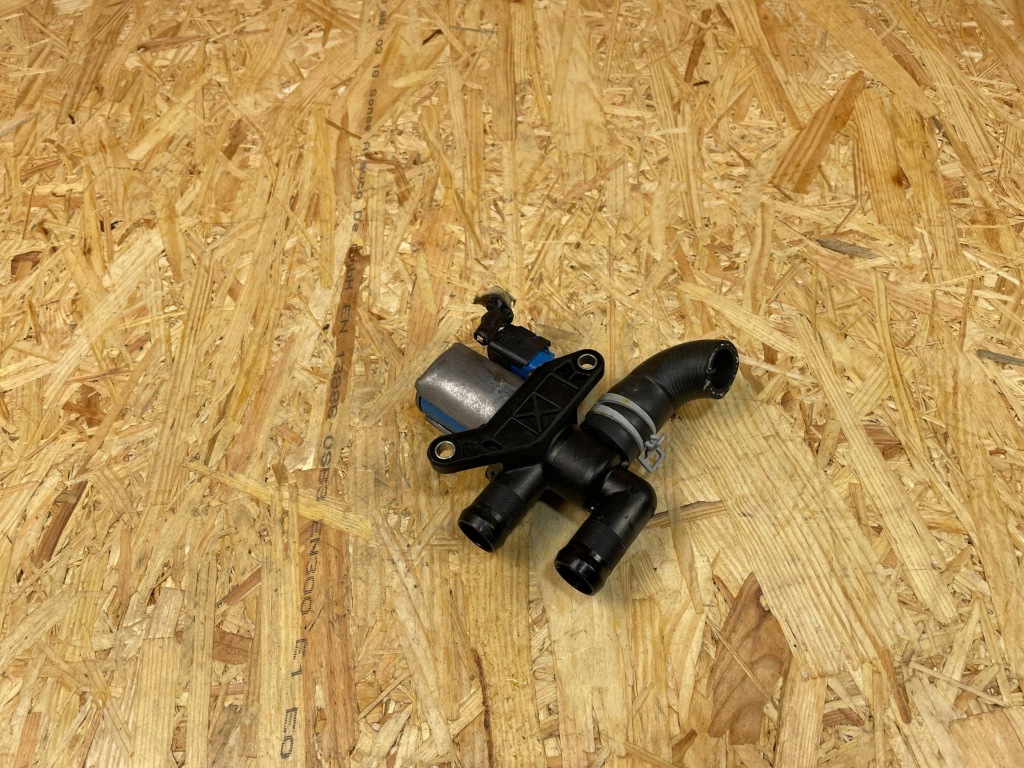 Дополнительная насос воды электроклапан renault megane iv 212301538r 2016- Киев