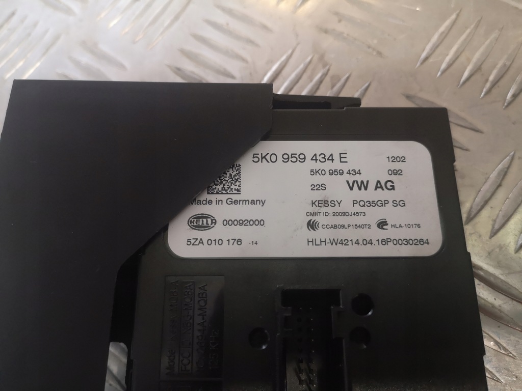 фото №3, Vw jetta 16 r модуль kessy