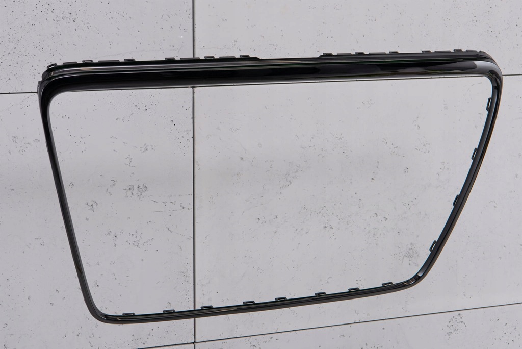 фото №6, Audi a4 / s4 b8 2007-2011 przed liftingiem рамка решетка czarna 8e0853651