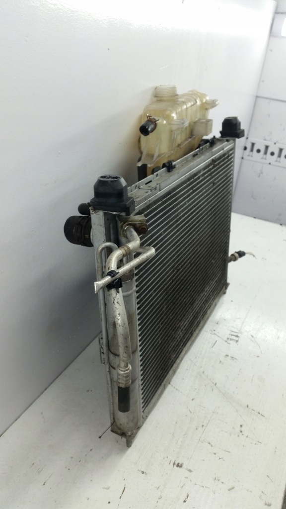 фото №2, Renault clio iii радиатор вентилятор комплект