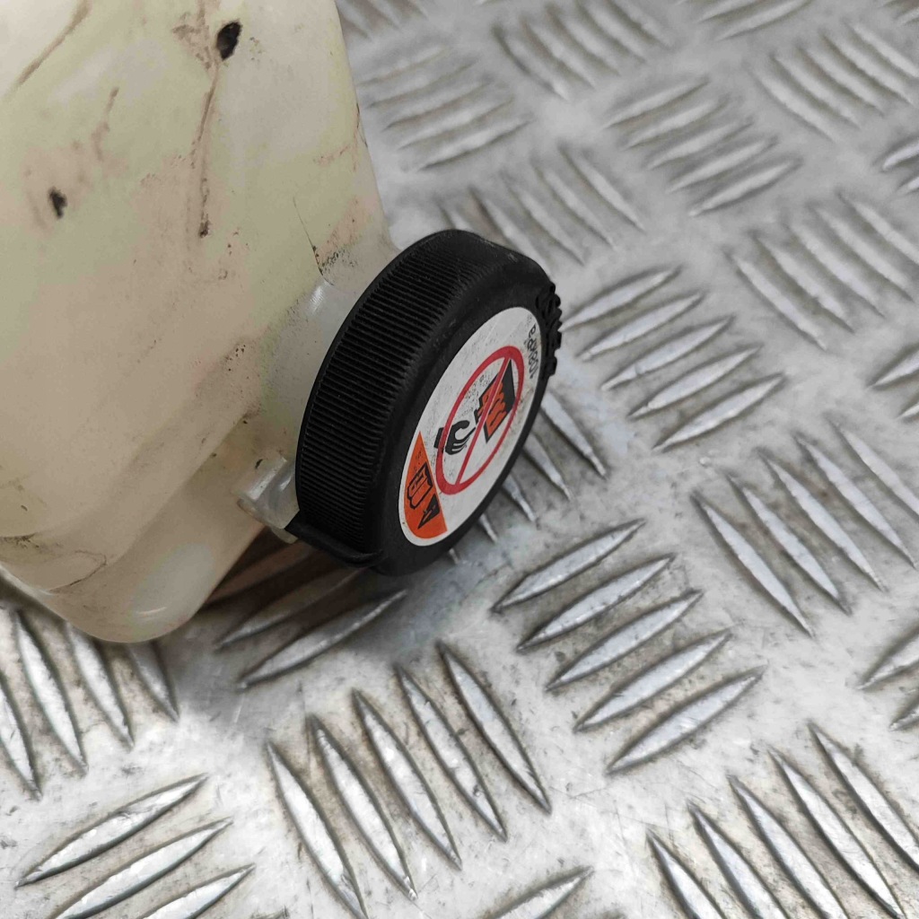 фото №7, Бачок расширительный toyota prius plus _w4_ g92a047011 23871409 1.8l