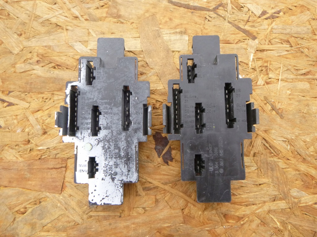 фото №4, Vw polo ii 91-94 вкладыш цоколь лампы задняя левый