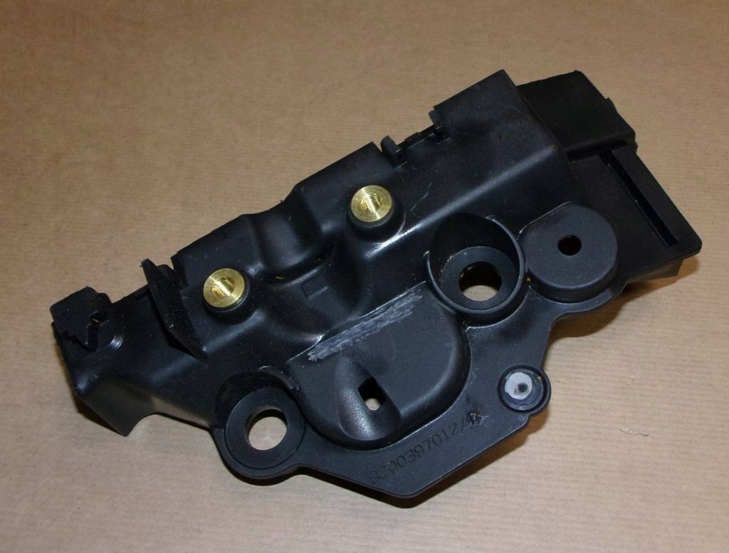 фото №3, Кришка двигуна r clio iii 1.5dci