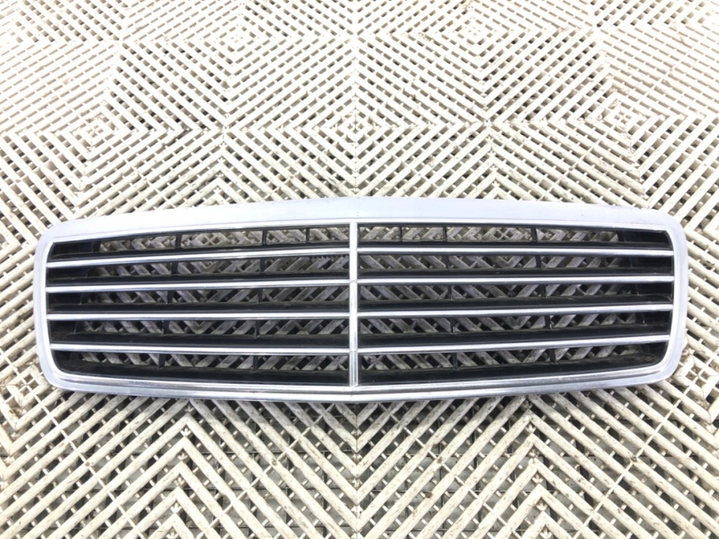 фото №1, Решётка радиатора решётка радиатора mercedes c208 97-03 771500002 sedan/limuzyna