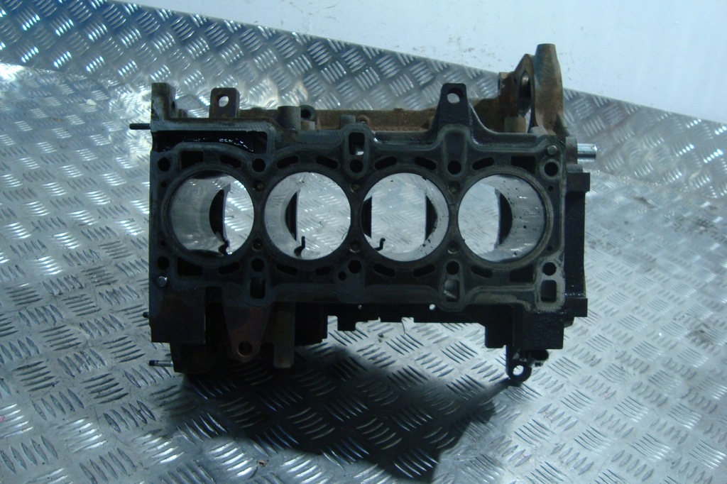 фото №8, Блок двигателя 1,3 ddis suzuki swift mk7 10-17