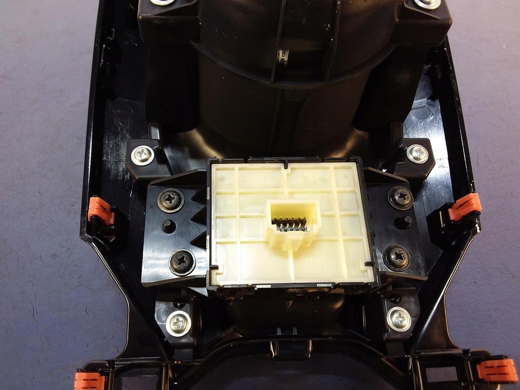 фото №6, Toyota corolla e21 защита туннель кронштейн na напитки