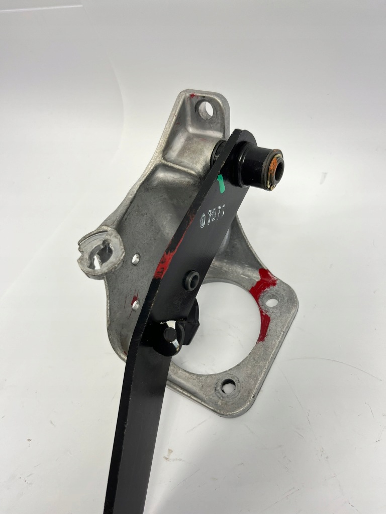 Педаль гальма автоматична коробка передач коробка передач автоматична mercedes w201 w124 1242900519 Недорого