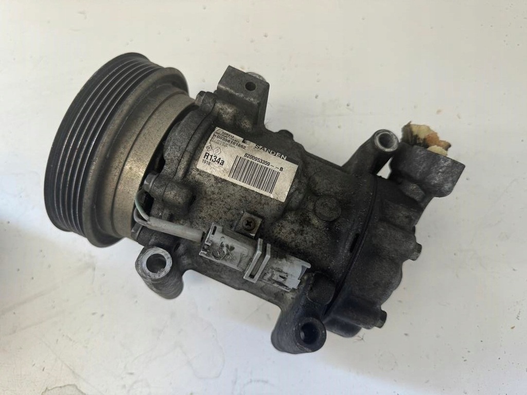 фото №1, Компрессор кондиционера renault clio captur 8200953359r