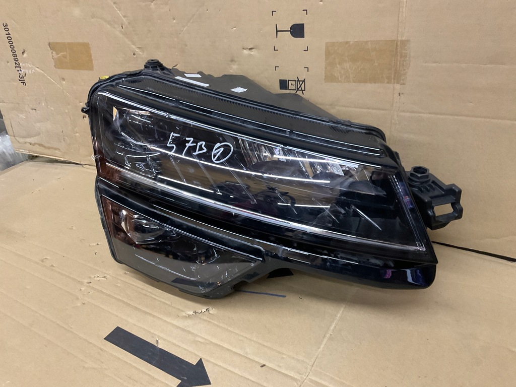 фото №1, Skoda karoq full led лампа правая