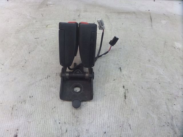 фото №4, Volvo xc90 ii заскочки ременів безпеки задня 39825755