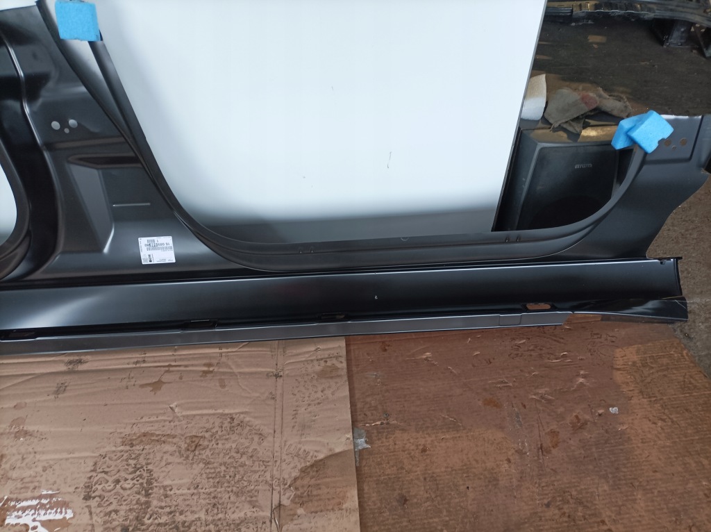 Купити Citroen c4 picasso 2 2 2013-2023 поріг стовпчик  лівий