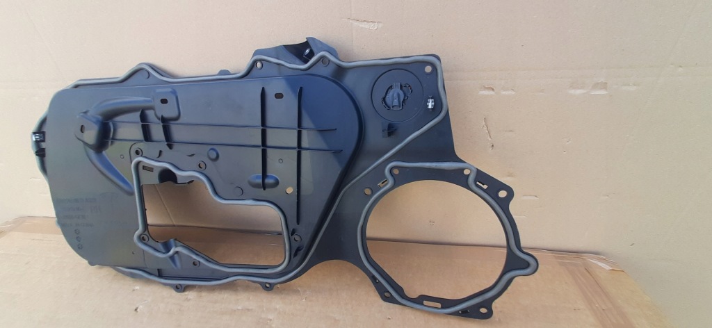 Обивка дверь перед правый tesla 3 демонтаж Недорого