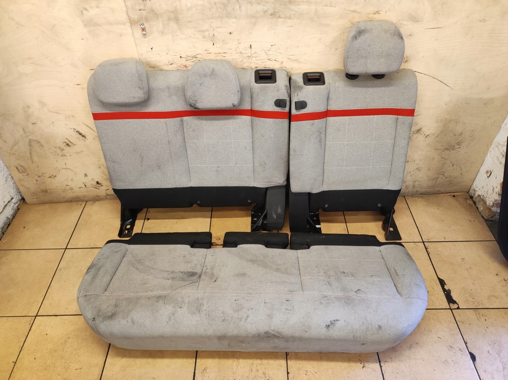 фото №8, Салон сиденья заднее сиденье обивка c3 aircross