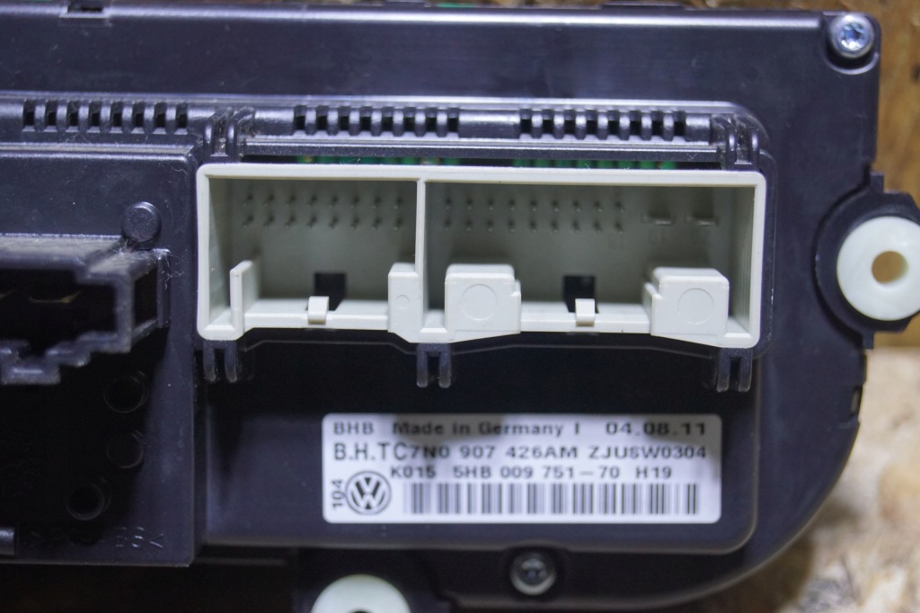 фото №9, Volkswagen оригинальный номер 7n0907426am