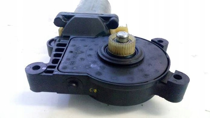 фото №5, Моторчик стекло левый перед mercedes a170 2000r.