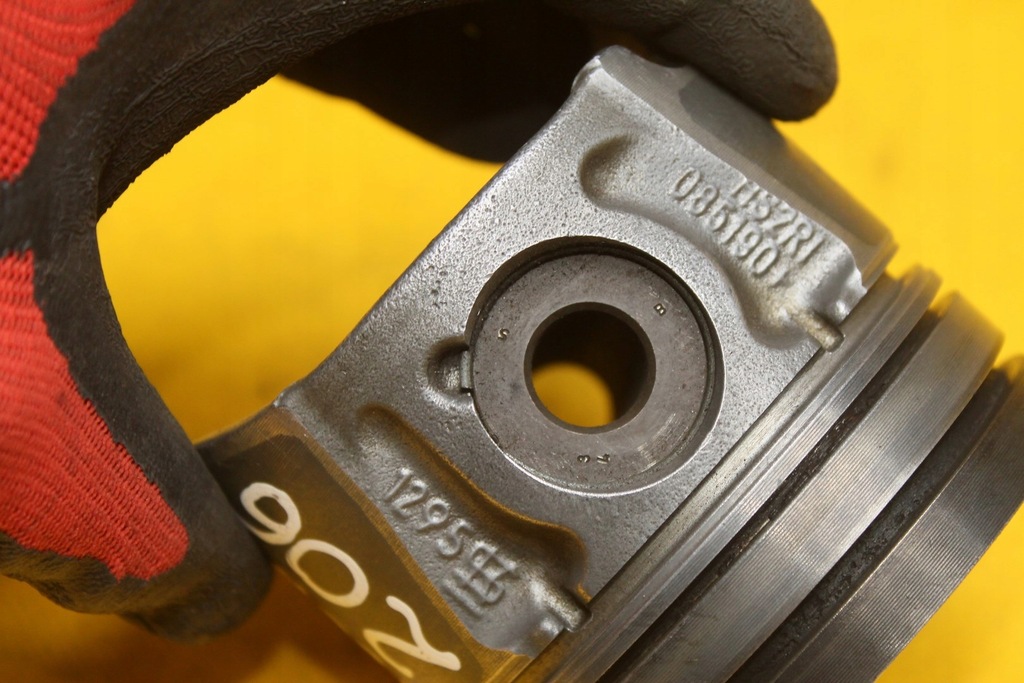 фото №5, Поршень поршні volvo v50 2.0 d 085190